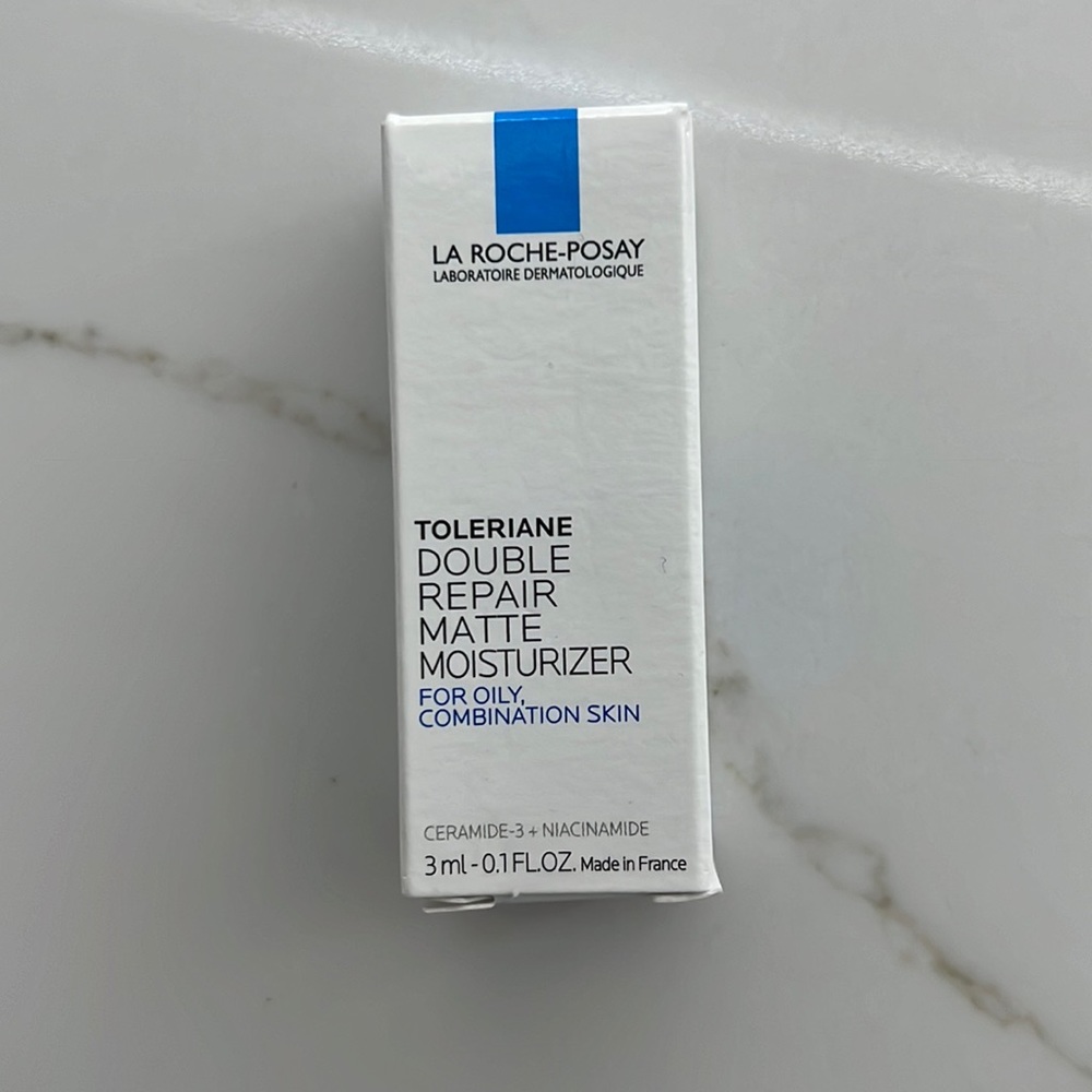 La Roche Posay sample